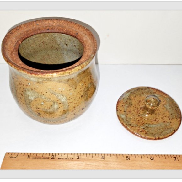 Antique Vintage Studio Pottery SIGNED Jar w/Lid Signed TC Small Sand Brown &Moss - Picture 6 of 7